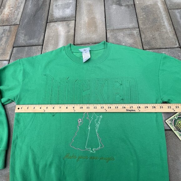 WICKED Embroidered Glinda & Elphaba Green Sweatshirt Womens Sm NWT Crew neck - Picture 9 of 11